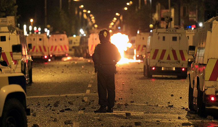 Belfast sectarian riots: Belfast sectarian riots 