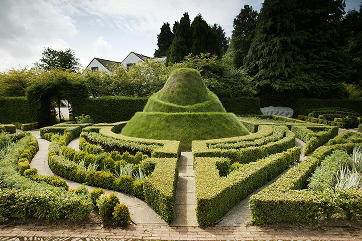 Charles Jencks: The Garden of Cosmic Speculation