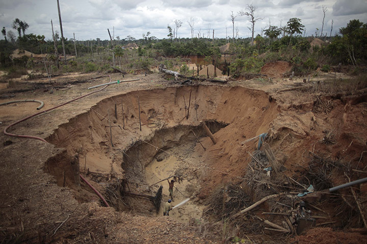 Peru: illegal gold mining 