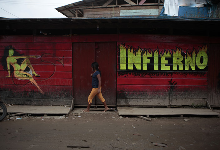 Peru: illegal gold mining 