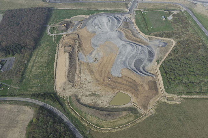 Charles Jencks: Aerial view of the construction of Northumberlandia