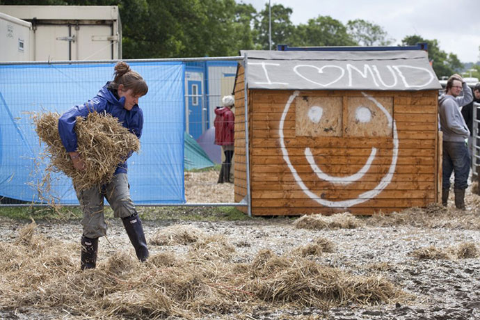 Glastonbury day 2: Bales of straw