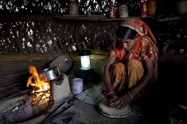 Solar Power: Barefoot Engineers in Rajasthan, India