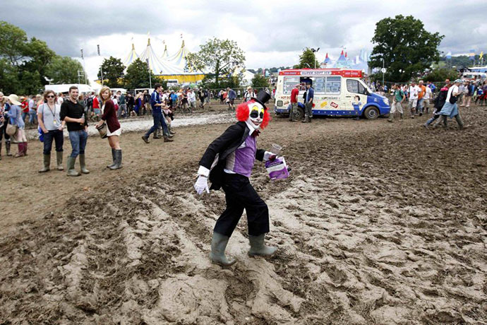 Glastonbury day 3: Glastonbury 2011: Clown