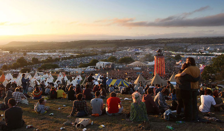 Glastonbury day 4: Glastonbury 2011: Pulp Crowd