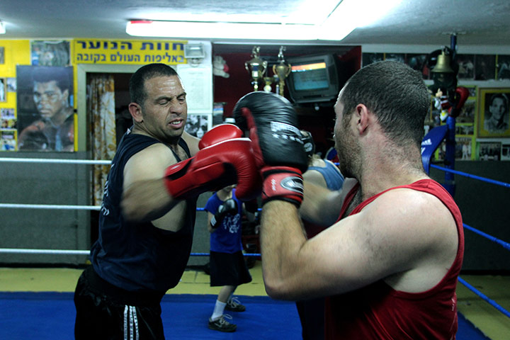 Jerusalem Boxing Gym: Ismail Jafrei fights Yehuda Luxemburg