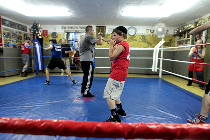 Jerusalem Boxing Gym: shadow boxing