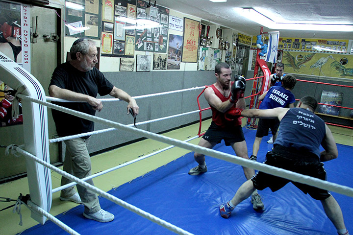 Jerusalem Boxing Gym: Gershon Luxemburg watches over a fight
