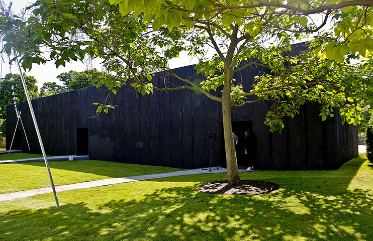 Serpentine gallery: The Serpentine Gallery Pavillion 2011 