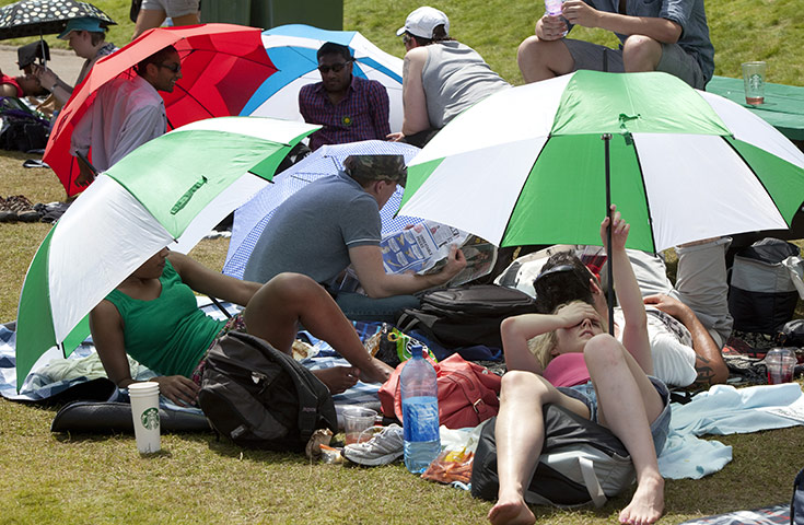 UK hot weather : UK hot weather 