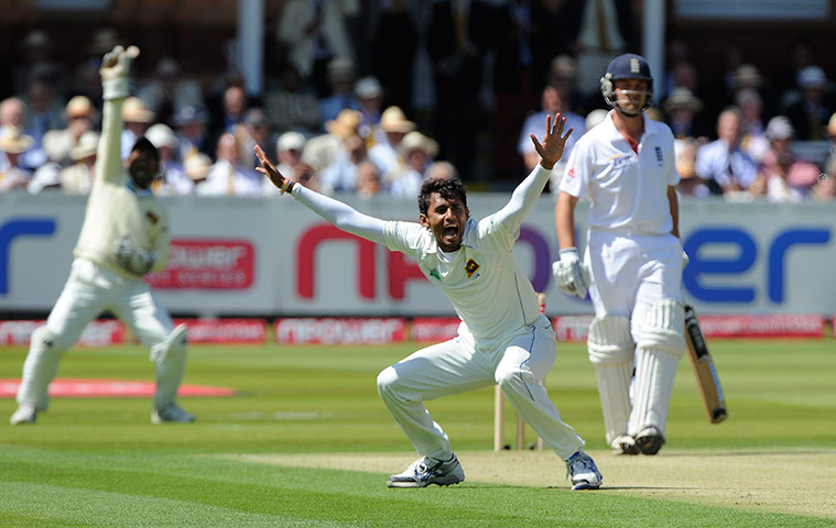 England v Sri Lanka 2nd: Lakmal celebrates after getting Trott for LBW on 2