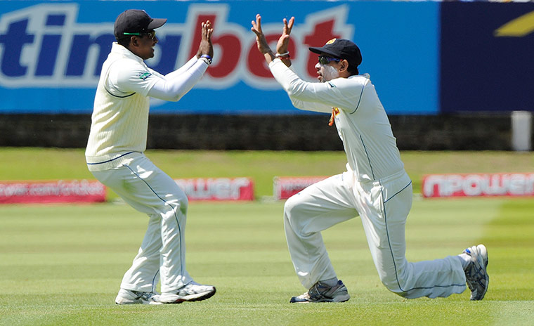 England v Sri Lanka 2nd: Sri Lanka's captain Dilshan celebrates catching Pietersen