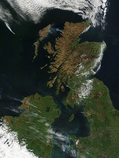 Satelitte Eye on Earth: Smoke from wildfires in Northern Ireland and Scotland