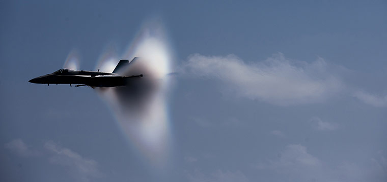 24 Hours in Pictures: Breaking the sound barrier