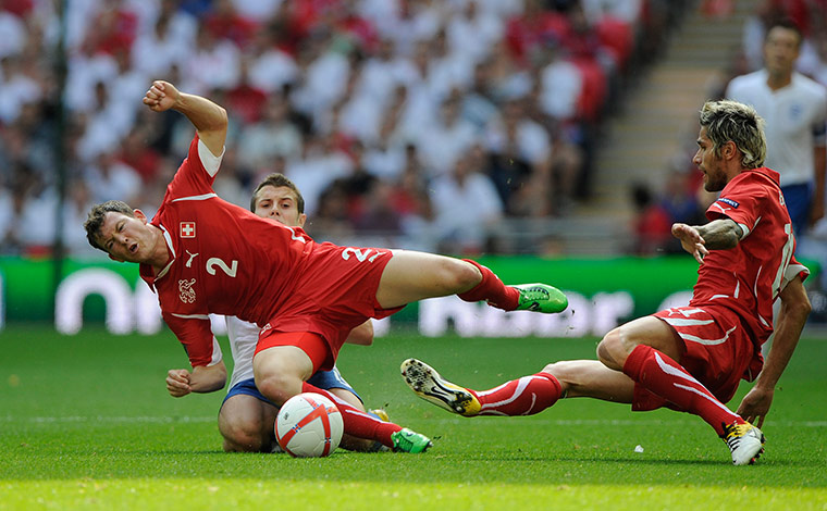 England v Switzerland: Lichtsteiner and Behrami combine to foil Wilshere