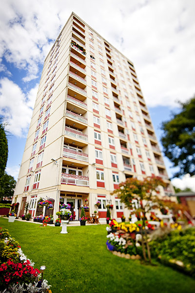 Blooming Britain: Hilda Heydon at Dobson Court in Newton Heath, Manchester