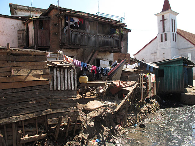 Aid crisis in Madagascar: poverty in Andohotapenaka II district of the capital Antananarivo