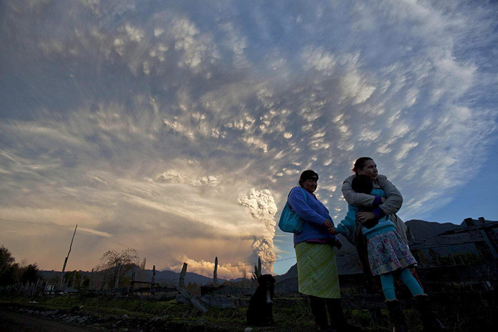 Puyehue volcano : Volcanic eruption in southern Chile 