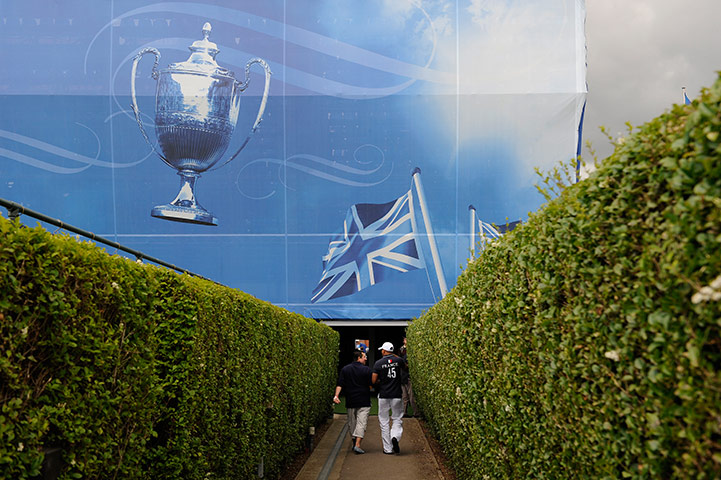 Queens tennis: Spectators make their way to centre court