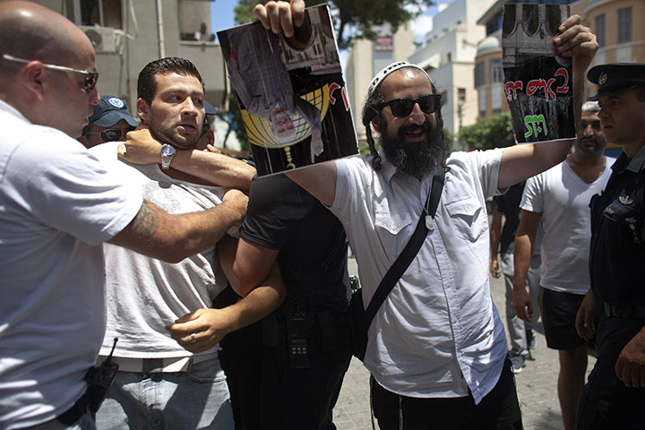 24 hours: demonstration against  Sheikh Raed Salah's arrest in Britain 