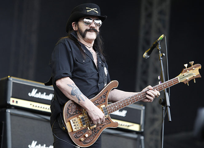 Sunday festivals : Sunday festivals around the globe