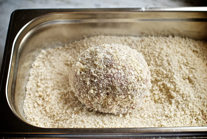 How to make scotch eggs: Scotch egg 7