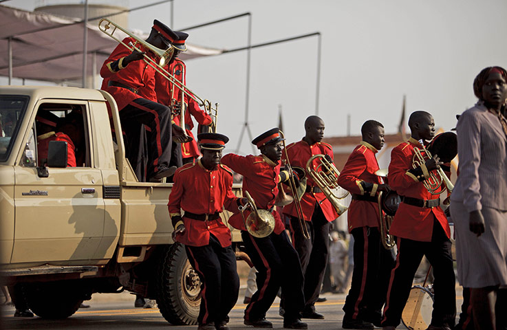 FTA: David Azia: Members of the Sudan People's Liberation Army band arrive