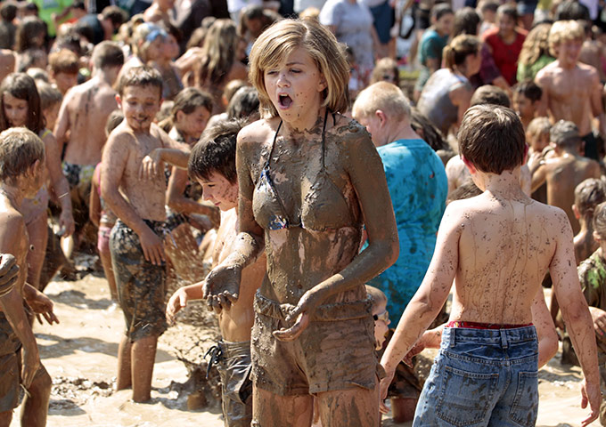 Mud day in Westland: Mud day in Westland