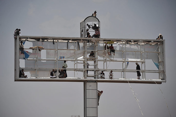 24 Hours: Anti-government protests in Yemen