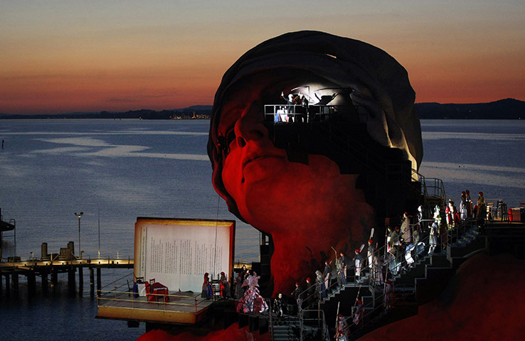 24 Hours: The scenery for the opera 'Andre Chenier' at Lake Constance