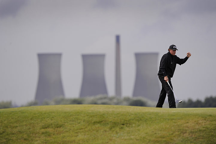 Open day 4: Phil Mickelson celebrates after holing a birdie on the 10th