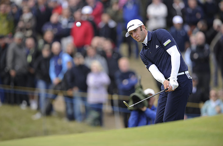 Open day 4: Dustin Johnson chips onto 3rd green