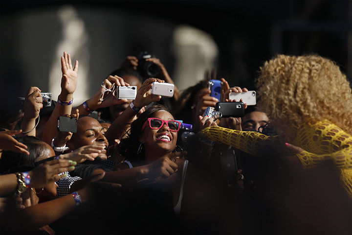 24 Hours: Fans react as Beyonce performs in Central Park