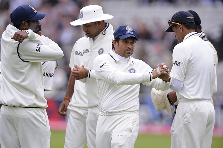Eng v India 1st test: Sachin Tendulkar stretches as the Indian team gather on the pitch