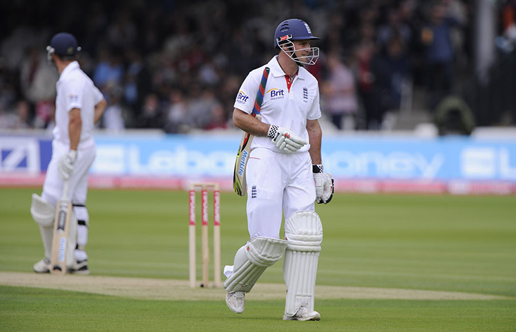 Eng v India 1st test: Andrew Strauss makes the long walk back to the Pavilion