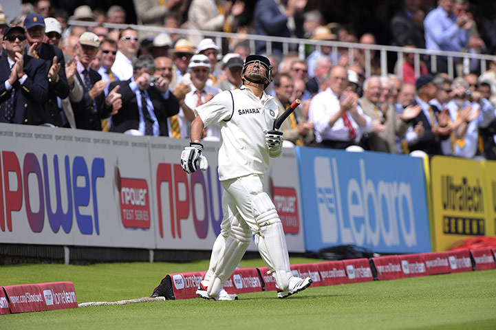 Eng v India Day 2 Test 1: Sachin Tendulkar enters the field against England