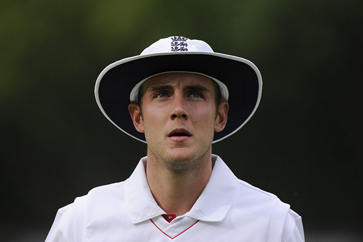 Eng v India Day 2 Test 1: Stuart Broad taking a rest on the boundary