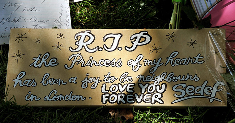 Amy Winehouse tributes: Amy Winehouse death