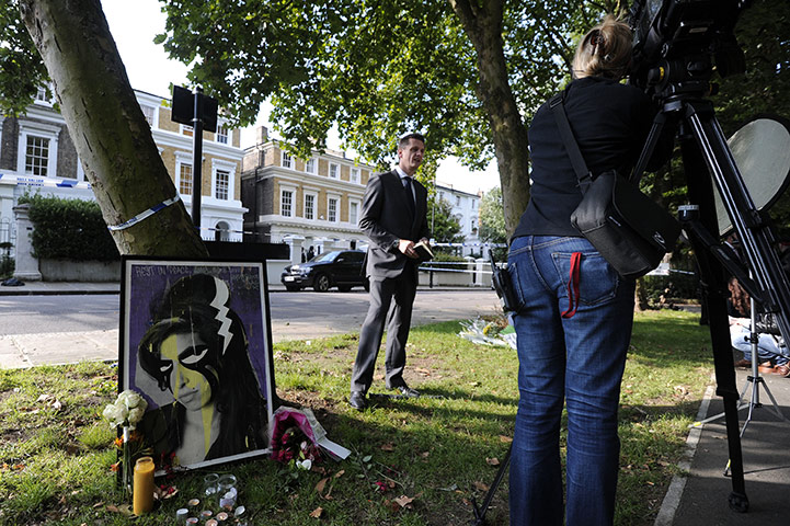 Amy Winehouse tributes: A journalist broadcasts