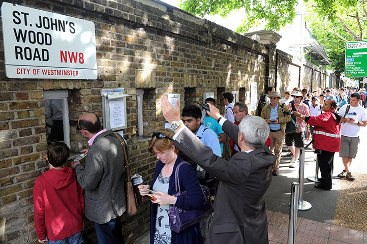 Eng v India final day: Fans queue at Lord's