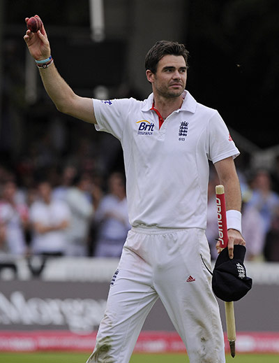 England v India fifth day: Jimmy Anderson celebrates getting 5 wickets 