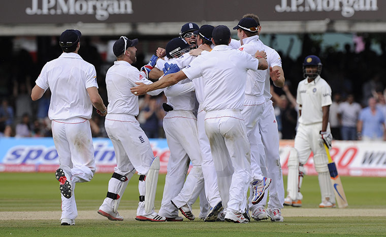 England v India fifth day: The England team celebrate their victory