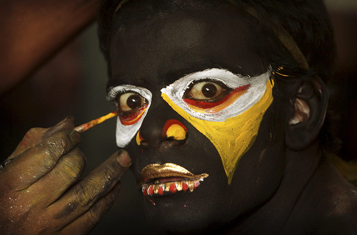 24 hours in pictures: Bonalu festival 