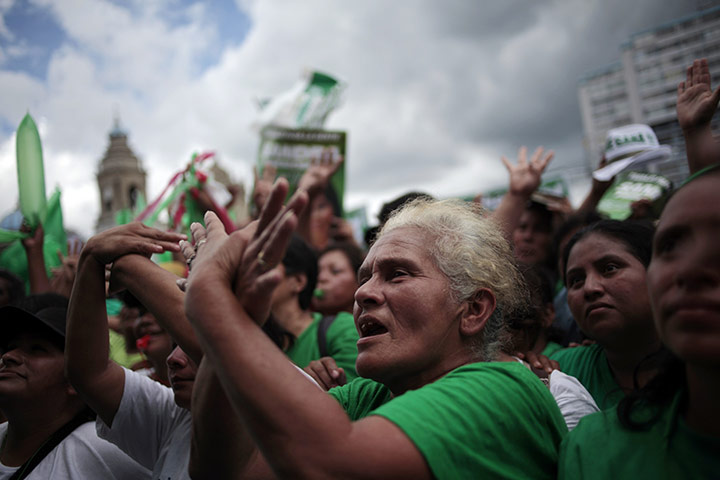 FTA: Jorge Dan Lopez: Supporters of Sandra Torres gesture during a political event in Guatemala