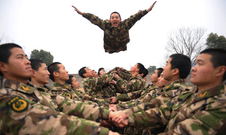 Teambuilding: army exercise