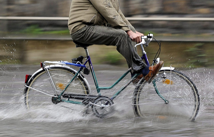 24 hours in pictures: Heavy rain in West Germany