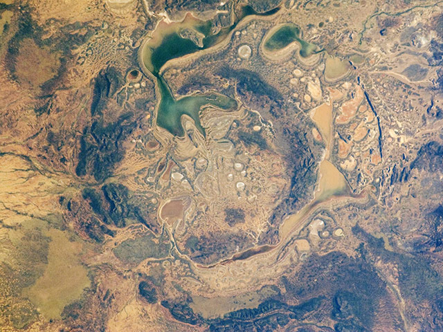 Satellite Eye on Earth: Shoemaker Impact Structure, Western Australia