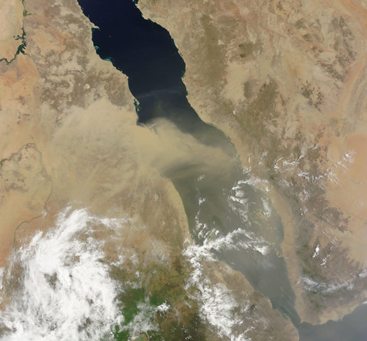 Satellite Eye on Earth: Dust plumes off the coast of Africa