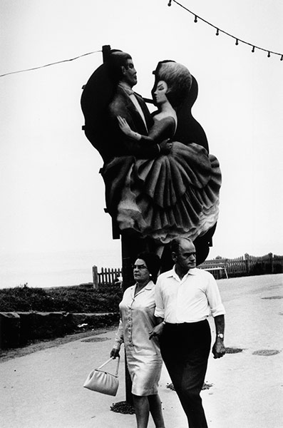 Blackpool: Couple, Blackpool, 1968