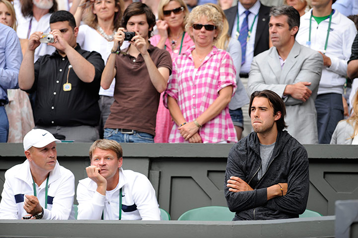 Ladies' final: Maria Sharapova's fiance NBA basketball player Sasha Vujacic